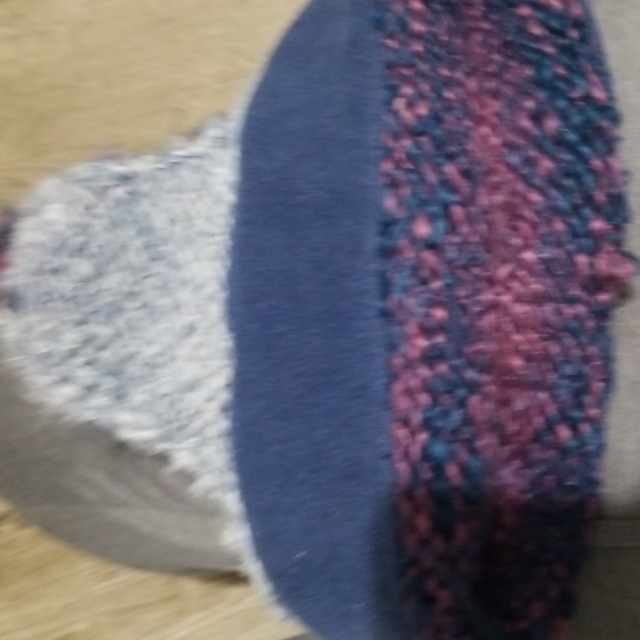 Ladies Billabong winter hat - Picture 5 of 6